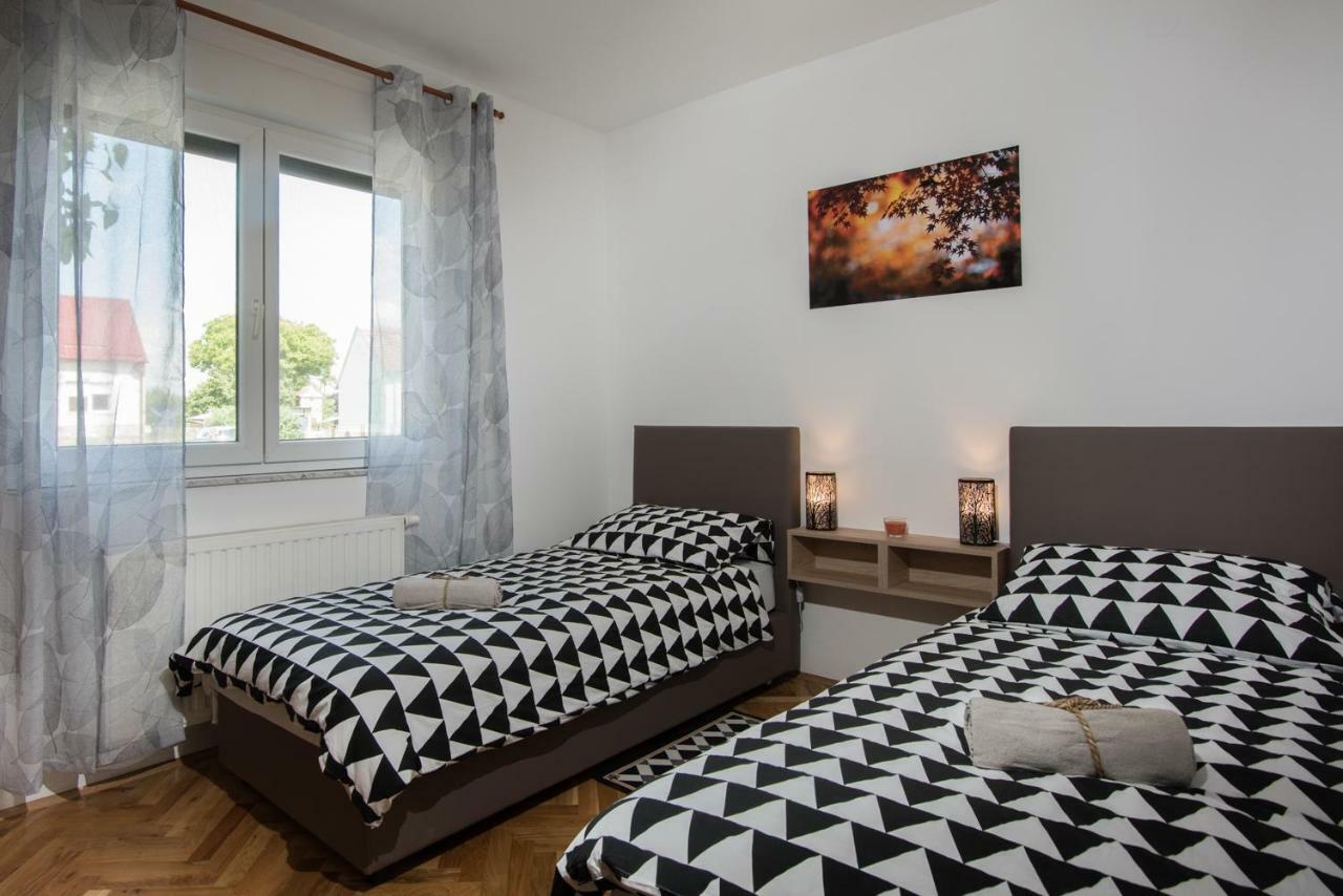 Seasons Apartmani Осиек Екстериор снимка