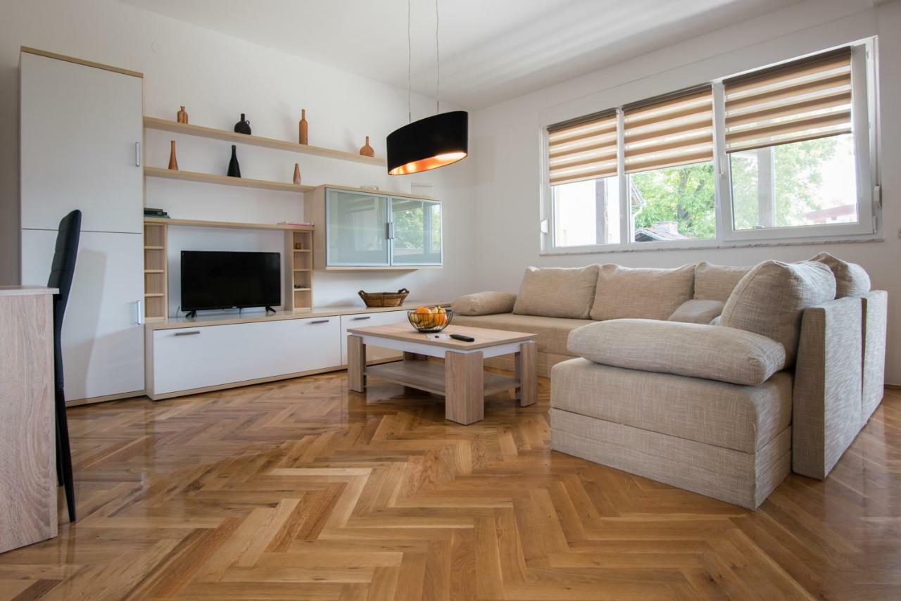 Seasons Apartmani Осиек Екстериор снимка